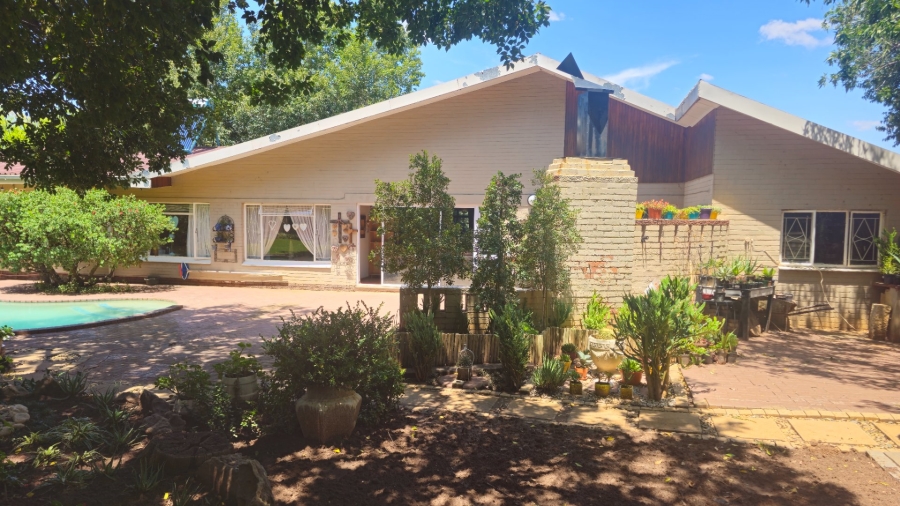 4 Bedroom Property for Sale in Universitas Free State